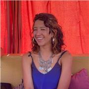 Soy diseñadora y artista. Conozco de técnica como de teoría para crear nuevos lenguajes artísticos con una mirada abierta.